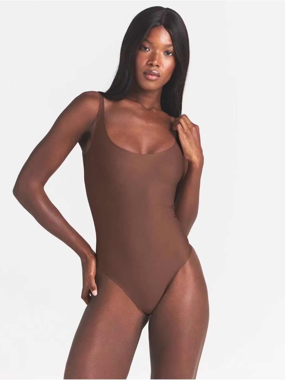 Skims Body Scoop Low back Thong Bodysuit color Cocoa size M